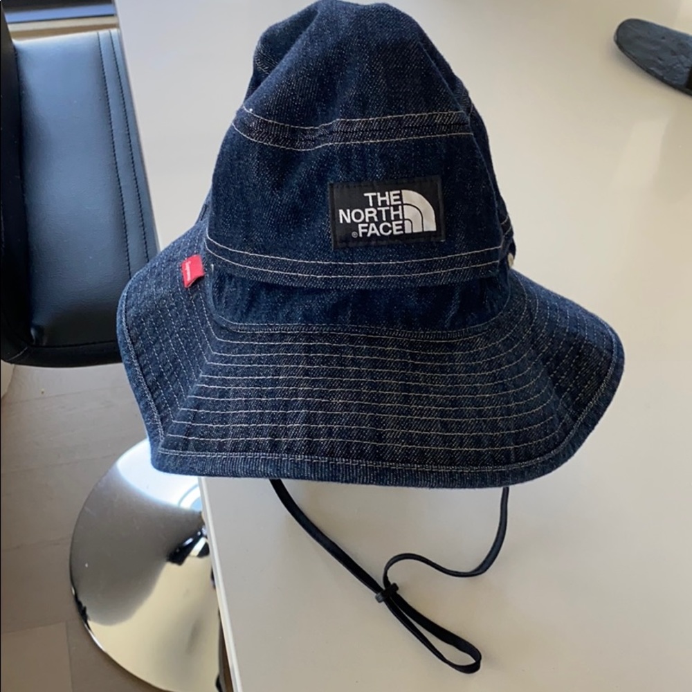 Northface x SUPREME JEAN BUCKET HAT